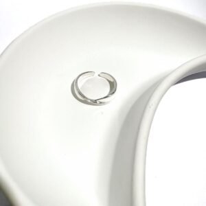 Simple style ring