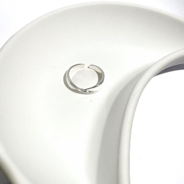 Simple style ring