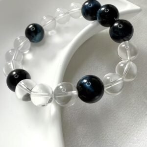Lapis lazuli and white crystal bracelet