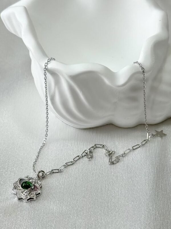 Starlight Green Ingot Necklace